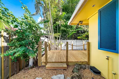 111 SE 7th Avenue, Unit #A,B,C,D, Delray Beach, FL 33483 - Photo 9