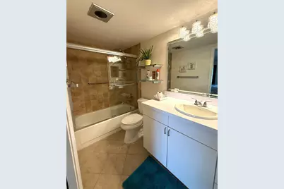 4032 Yarmouth B, Boca Raton, FL 33434 - Photo 9