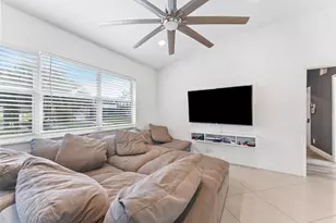 1710 Katherine Ct, Lake Worth, FL 33461 - Photo 5