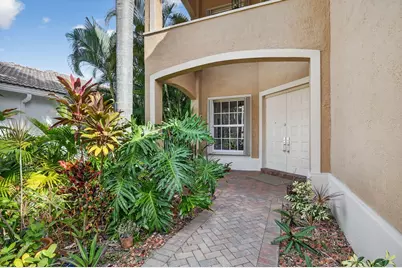1605 E Classical Boulevard, Delray Beach, FL 33445 - Photo 3