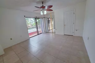 832 Blue Ridge Cir, West Palm Beach, FL 33409 - Photo 5