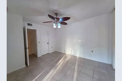 832 Blue Ridge Circle, West Palm Beach, FL 33409 - Photo 9