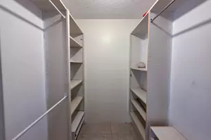 832 Blue Ridge Cir, West Palm Beach, FL 33409 - Photo 7