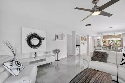 8310 Casa Del Lago, Unit #1B, Boca Raton, FL 33433 - Photo 15