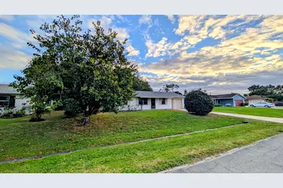 522 NW La Brea Avenue, Port Saint Lucie, FL 34983 - Photo 3