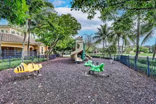 748 Cresta Cir, West Palm Beach, FL 33413 - Photo 39