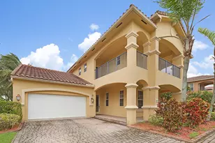 748 Cresta Cir, West Palm Beach, FL 33413 - Photo 3