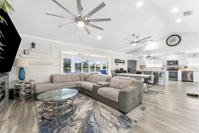 2672 SW 23rd Cranbrook Drive, Boynton Beach, FL 33436 - Photo 9