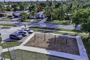 1421 14th Ave N, Lake Worth Beach, FL 33460 - Photo 51