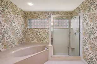 109 Golfview Ct, Palm Beach Gardens, FL 33418 - Photo 11