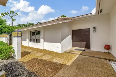 804 Foxpointe Circle, Delray Beach, FL 33445 - Photo 5