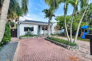 425 32nd St, West Palm Beach, FL 33407 - Photo 1