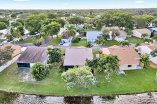 32 Buxton Ln, Boynton Beach, FL 33426 - Photo 9