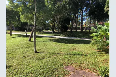 421 SW Natura Avenue, Unit #E, Deerfield Beach, FL 33441 - Photo 25