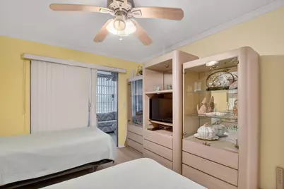 112 Richmond A, Unit #A, Deerfield Beach, FL 33442 - Photo 17