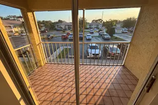 1552 SE Royal Green Cir, Port Saint Lucie, FL 34952 - Photo 13