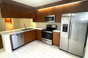 7 Amherst Ct #A, Royal Palm Beach, FL 33411 - Photo 13