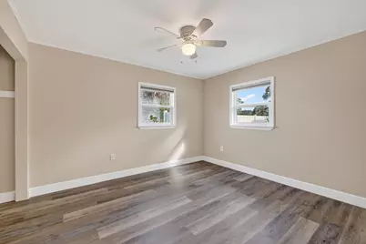 607 SE Cortez Avenue, Stuart, FL 34994 - Photo 17