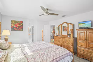1203 S Lakes End Dr, Fort Pierce, FL 34982 - Photo 21