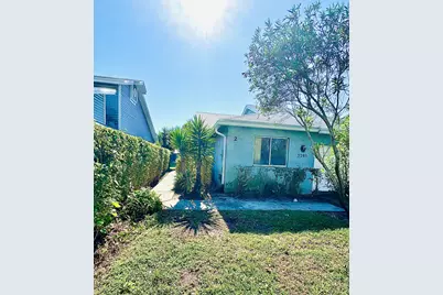 3795 Island Club Circle E, Unit #10, Lake Worth, FL 33462 - Photo 3