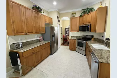 2585 SE Stonebriar Way, Stuart, FL 34997 - Photo 9