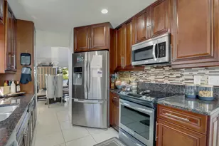 3875 Circle Lake Dr, West Palm Beach, FL 33417 - Photo 13