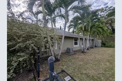 13731 Ishnala Circle, Wellington, FL 33414 - Photo 11