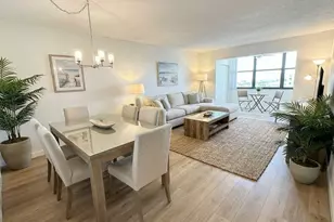 2601 NE 3rd Ct, Boynton Beach, FL 33435 - Photo 7