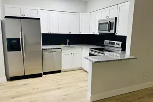 260 NW 19th St, Boca Raton, FL 33432 - Photo 1