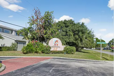 2540 SE Tropical East Circle E, Port Saint Lucie, FL 34952 - Photo 37