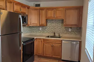 186 Burgundy D, Delray Beach, FL 33484 - Photo 5