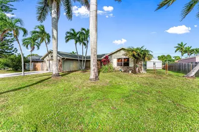 110 W Rubber Tree Drive, Unit #Main House, Lake Worth, FL 33467 - Photo 3