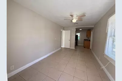 400 Metcalf Court, Unit #425, West Palm Beach, FL 33407 - Photo 11