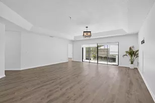 9074 Chatsworth Cascades, Boca Raton, FL 33434 - Photo 5