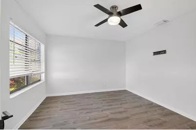 9074 Chatsworth Cascades, Boca Raton, FL 33434 - Photo 15