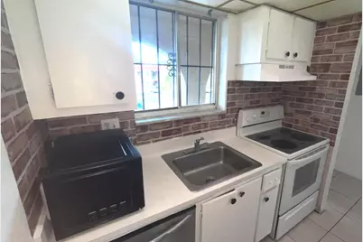 6080 Forest Hill Boulevard #206, West Palm Beach, FL 33415 - Photo 5