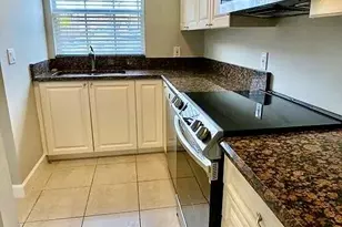 413 N Cypress Dr, Tequesta, FL 33469 - Photo 3