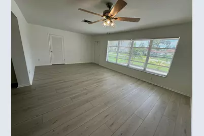 5775 Fernley Drive W, Unit #112, West Palm Beach, FL 33415 - Photo 11
