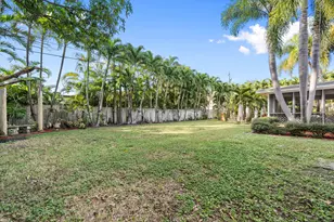 8 Bell Ln, Palm Springs, FL 33406 - Photo 11