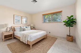 8 Bell Ln, Palm Springs, FL 33406 - Photo 17