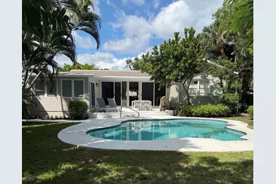 210 Miramar Way, West Palm Beach, FL 33405 - Photo 1