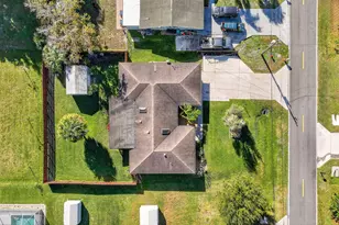 5216 Palm Dr, Fort Pierce, FL 34982 - Photo 3