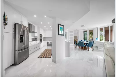 100 SE 5th Avenue, Unit #302, Boca Raton, FL 33432 - Photo 11