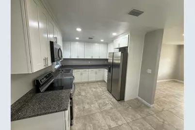 125 SE Avenue M, Belle Glade, FL 33430 - Photo 3