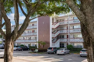 303 Greenbrier C, West Palm Beach, FL 33417 - Photo 25