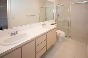 8801 Chapman Oak Ct, Palm Beach Gardens, FL 33410 - Photo 15