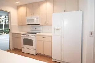 8801 Chapman Oak Ct, Palm Beach Gardens, FL 33410 - Photo 9