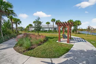 10405 Northbrook Cir, Palm Beach Gardens, FL 33412 - Photo 5