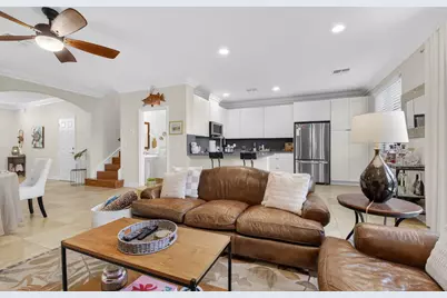 320 Via Villagio, Hypoluxo, FL 33462 - Photo 11