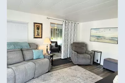 10 SE La Mesa, Port Saint Lucie, FL 34952 - Photo 3